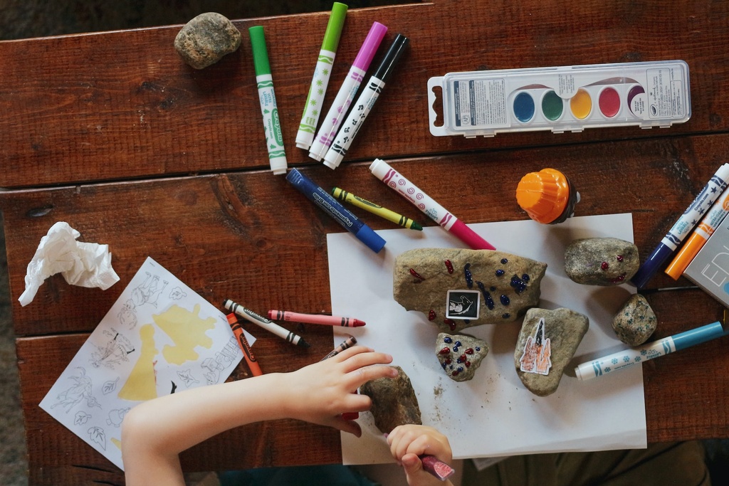 unsplash_OV44gxH71DU_kids summer camp.jpg